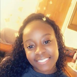 Meet your Posher, Valerie